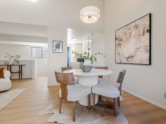 5th image of 214 Apollo APT 3