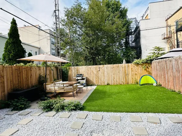 247 Nassau Avenue image 1 of 8