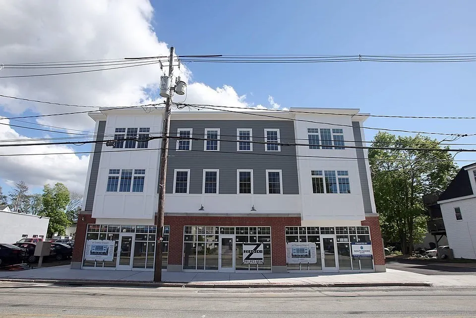 30 Temple St #303