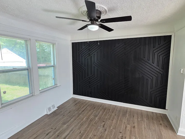 10006 Mark Twain St — Photo 15