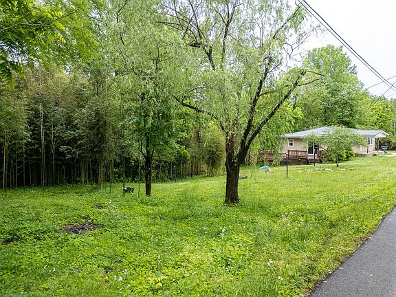 2nd image of 339 Vinson Ave