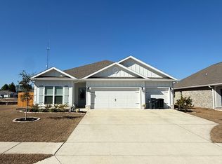 250 Gray Owl Dr E, Freeport, FL 32439