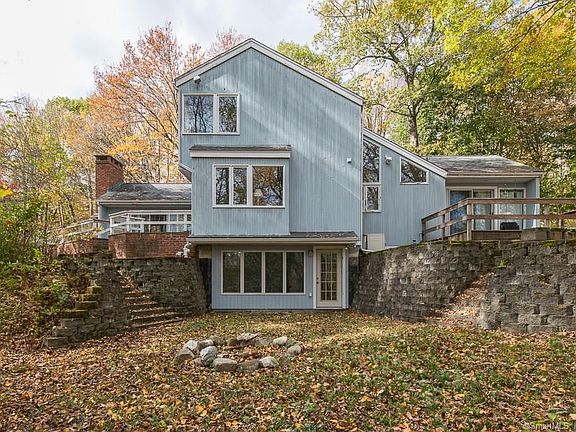 Private and picturesque!  A must see in Woodbridge.