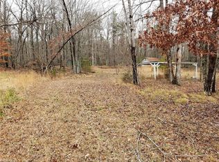 1075 Overby Rd, Walnut Cove, NC 27052