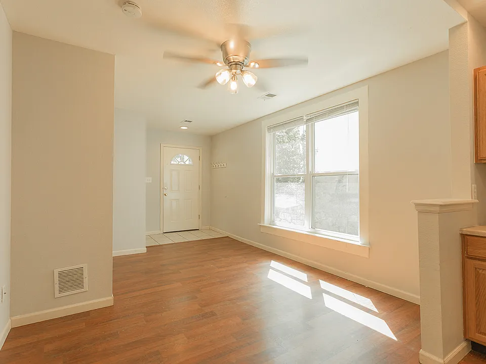1611 9th Street Living Room