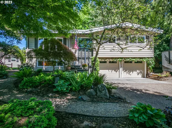 14799 Uplands Dr, Lake Oswego, OR 97034