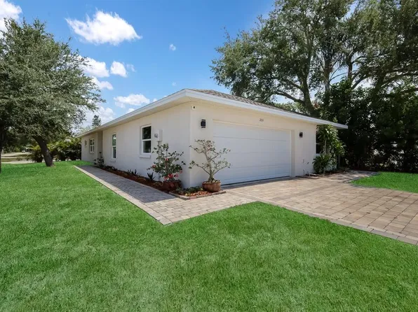 2011 Outer Dr, Sarasota, FL 34231