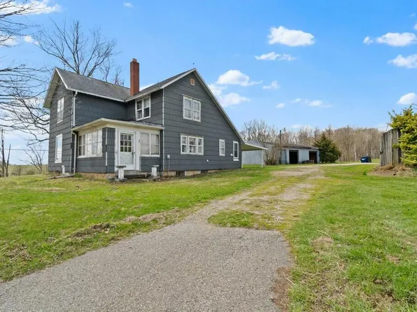 1699 E John Beers Rd, Saint Joseph, MI 49085