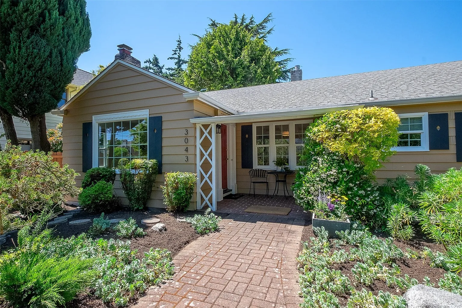 3043 28th Avenue W photo 1
