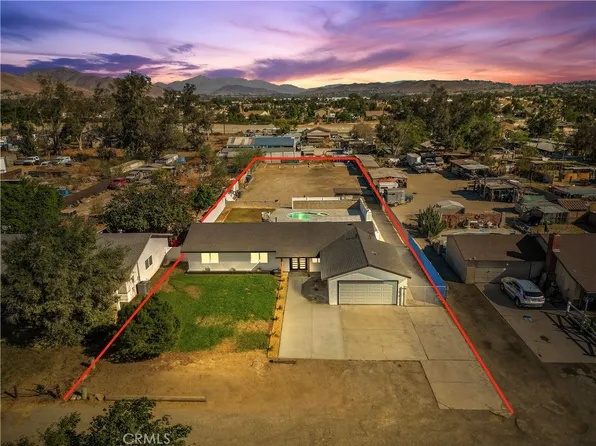 10252 Bellegrave Ave, Jurupa Valley, CA 91752