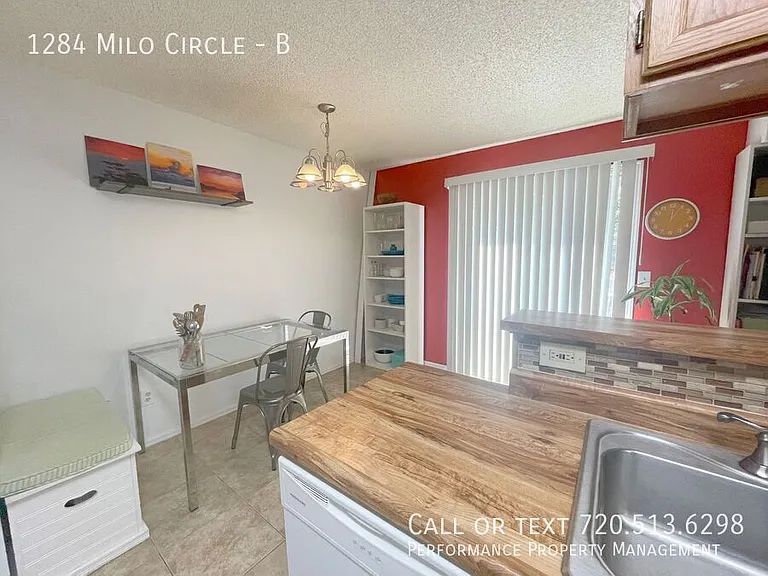 1284 Milo Cir #B — Photo 24