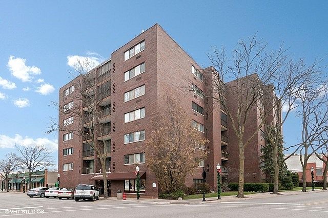 1st image of 11 W Green St APT 603