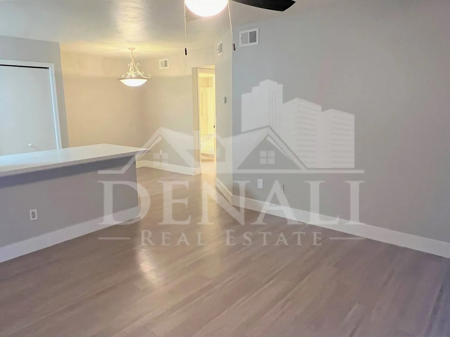 2 bed, 2.0 bath, 828 sqft, $1,395 — Photo 3