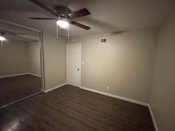 5th image of 22330 Victory Blvd APT 102