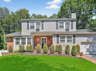 3208 Douglas Dr, Yorktown Heights, NY 10598