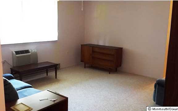 4th image of 7 Greenwood Lane #B