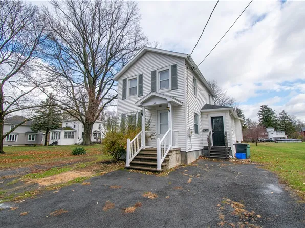 54 Center St, Waterloo, NY 13165