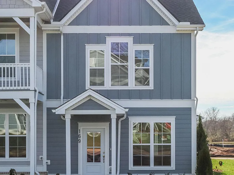 169 Bess Blvd — Photo 3
