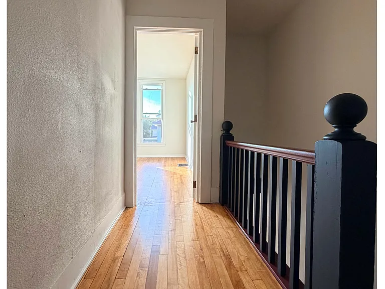701 Gray St — Photo 11