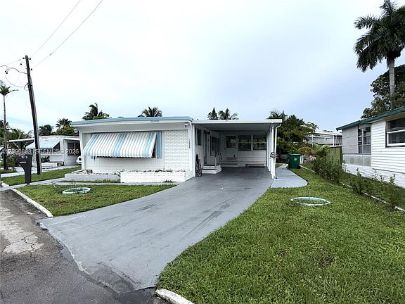 3rd image of 1666 SW 85th Ave