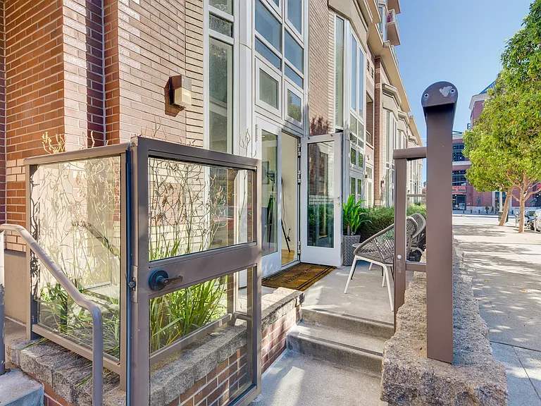 88 King St #110 — Photo 26