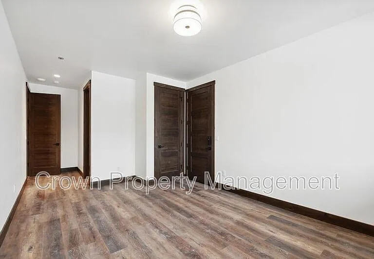 317 Akers Ln #G — Photo 35