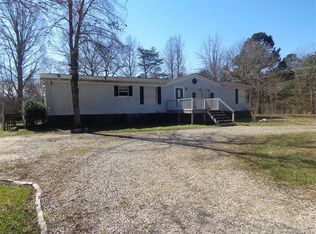 12051 N Lodore Rd, Amelia Court House, VA 23002