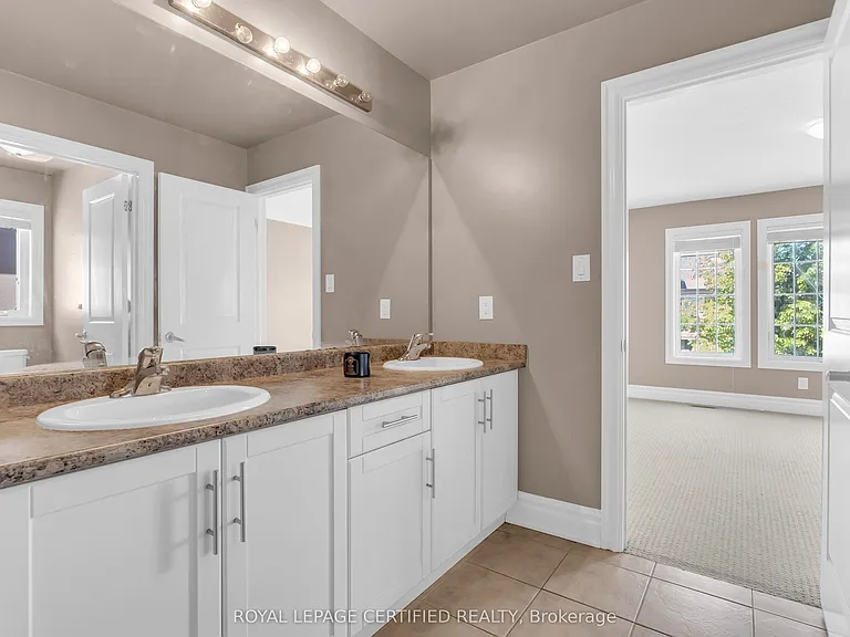6 Cachet Ct — Photo 33