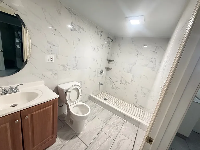 2122 Oakmont St — Photo 1