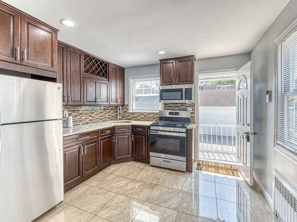 148 Beech St APT 1, Valley Stream, NY 11580 Zillow