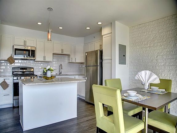 4th image of 655 Americana Dr #630-206