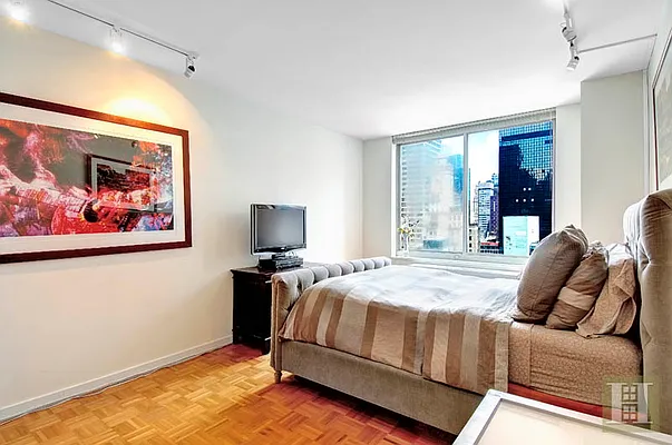 Sold by Halstead Real Estate | media 8