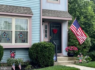 21 Village Ct, Audubon, NJ 08106