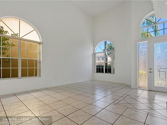 5th image of 1090 NW 117th Ave