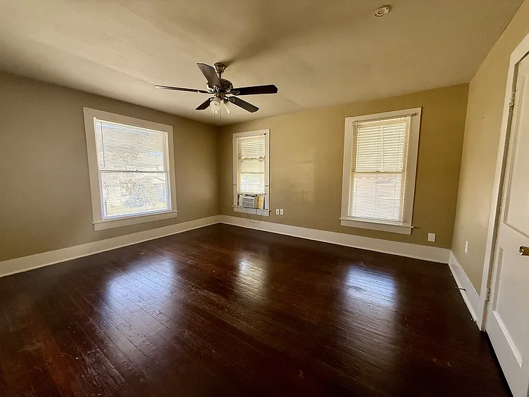 3100 Avenue G #200 — Photo 10