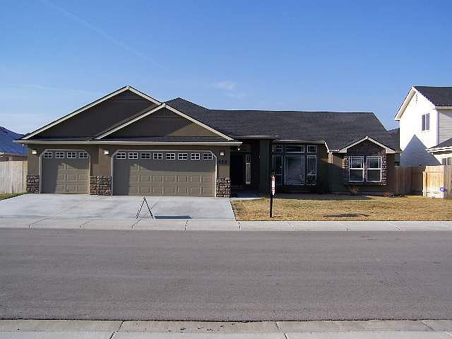 1st image of 455 Carswell