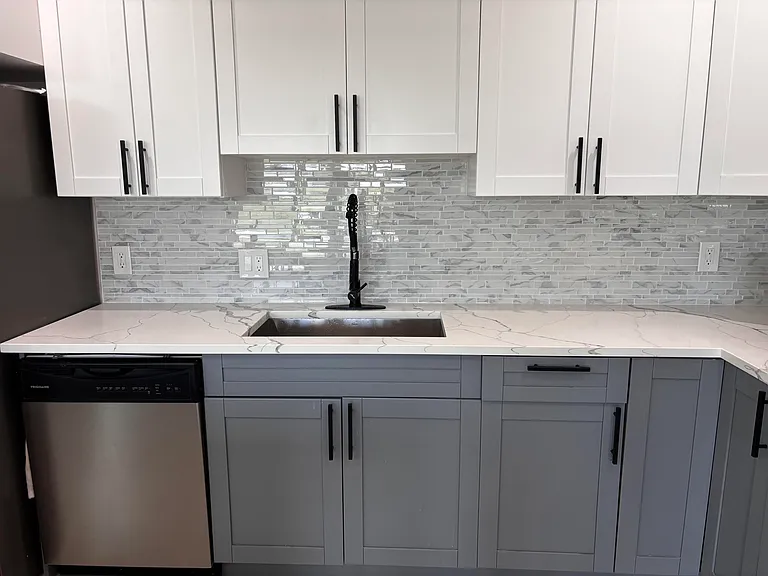 450 SW Eyerly Ave — Photo 19