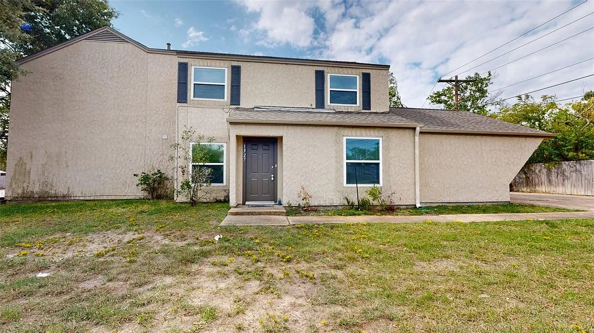 3 bed, 2.0 bath, 1119 sqft, $1,575 — Photo 1