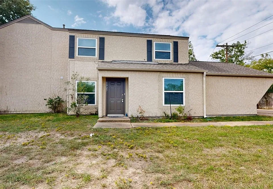 1327 Airline Dr
