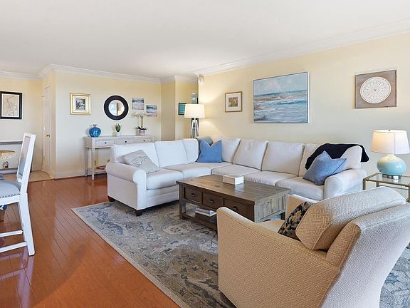 4th image of 2401 Pennsylvania Ave APT 1015
