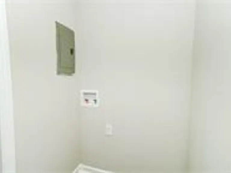 670 Paul St #A-I — Photo 12