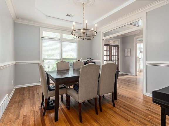 4th image of 1796 Campden Dr