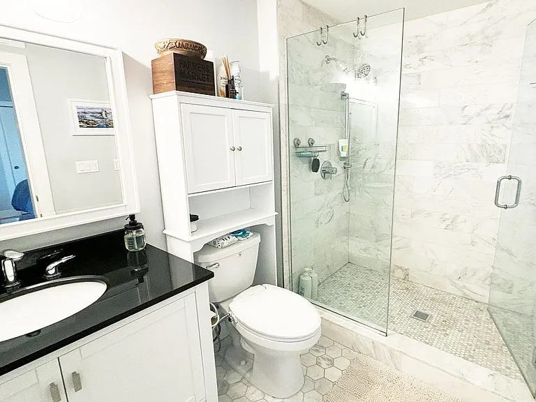 335 Maverick St #1 — Photo 6