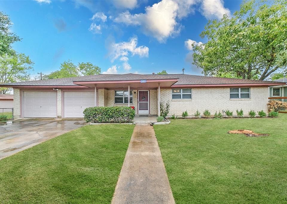 303 Klesel St, Schulenburg, TX 78956 MLS 52853307 Zillow