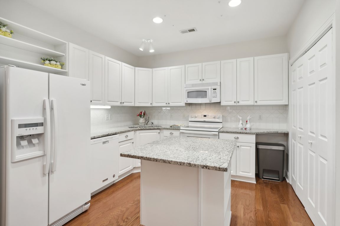 Kelton Cottage Way-011.jpg