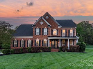 1208 Crooked River Dr, Waxhaw, NC 28173