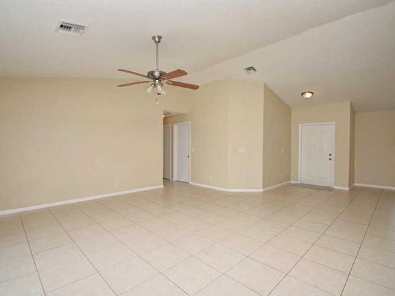 4th image of 1490 SW Kamchatka Ave
