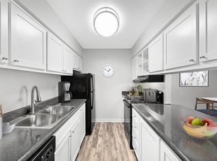 10260 W Mississippi Ave APT 2204, Lakewood, CO 80226