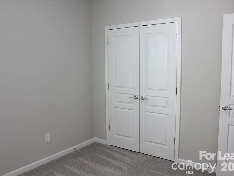 17534 Hawks View Dr — Photo 24