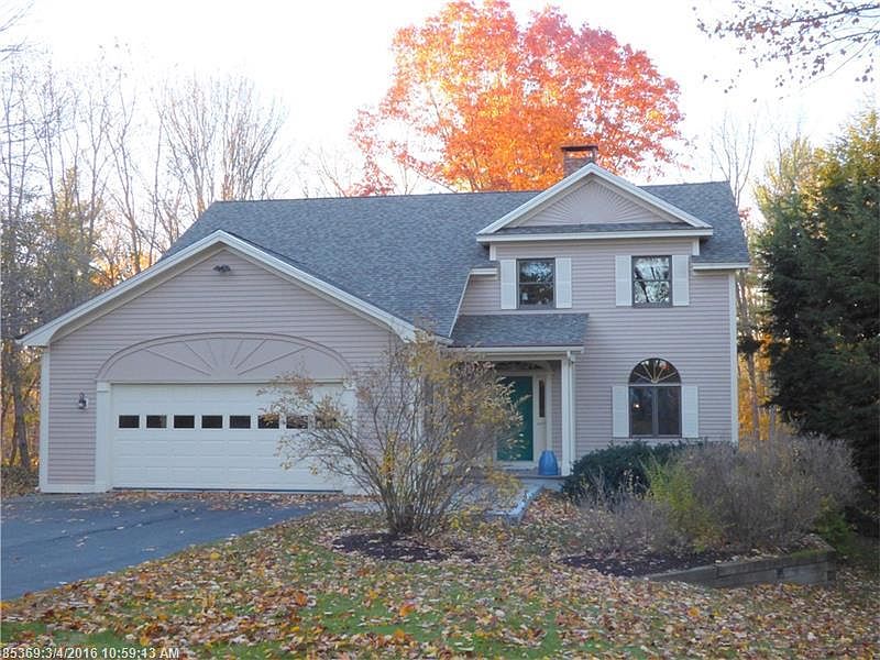 1st image of 5 Blackberry Ln